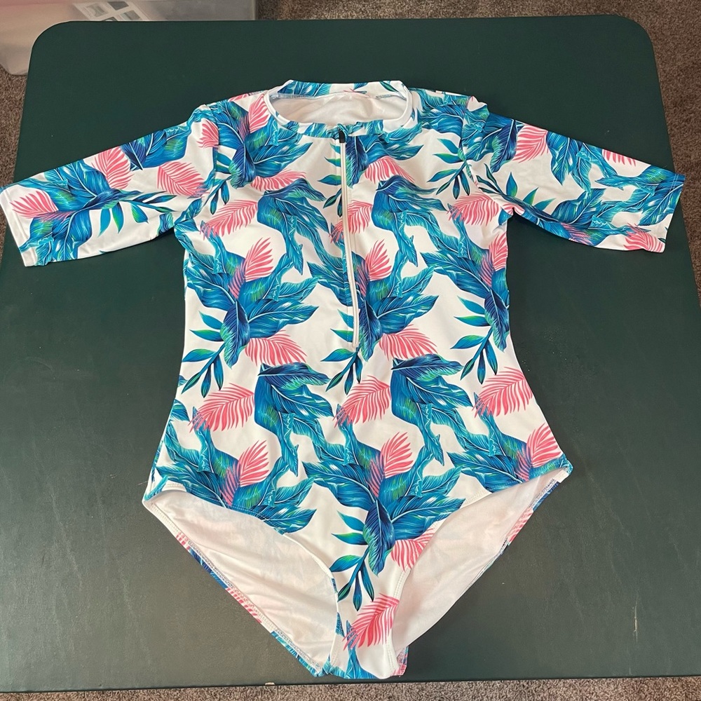 BNWOT one piece swimsuit tummy control and half sleeves for women size XL